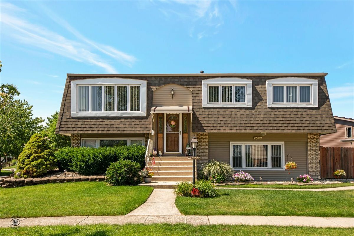 Property Photo: 7649 165th Place IL 60477