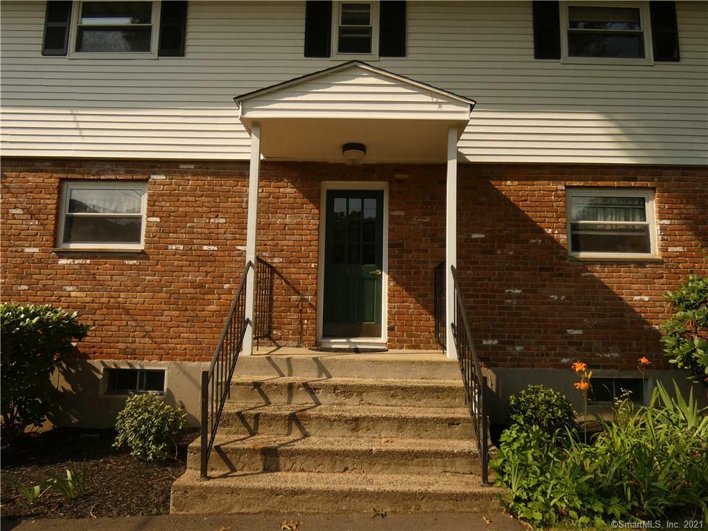 Property Photo:  496 Oak Avenue 32  CT 06410 