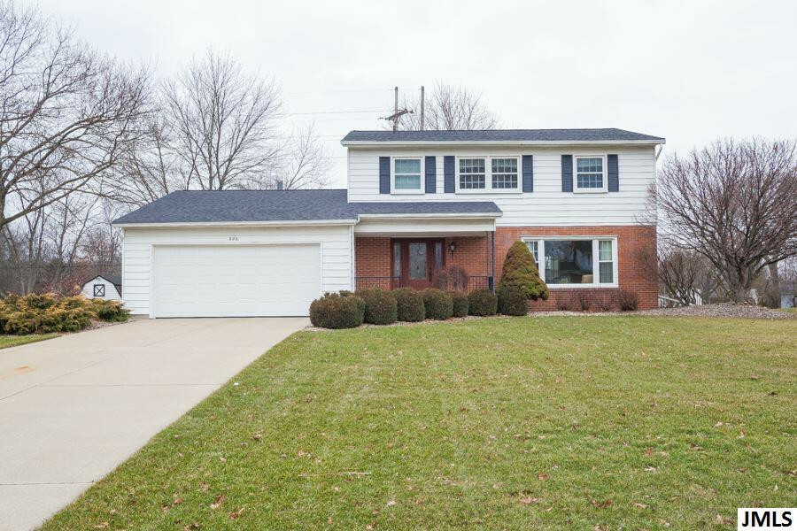 Property Photo:  826 Hazelwood Blvd  MI 49203 