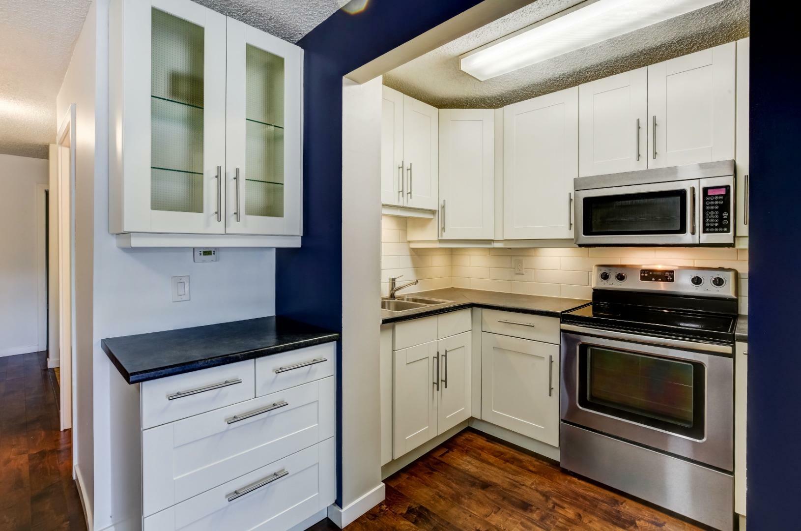 Property Photo: 1302, 3500 Varsity Drive NW 1302 AB T2L 1Y3