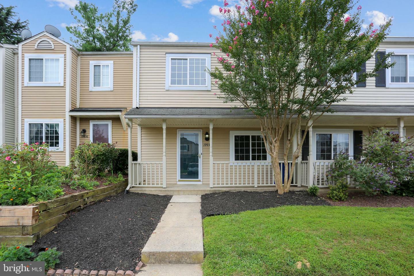 Property Photo:  19938 Stoney Point Way  MD 20876 