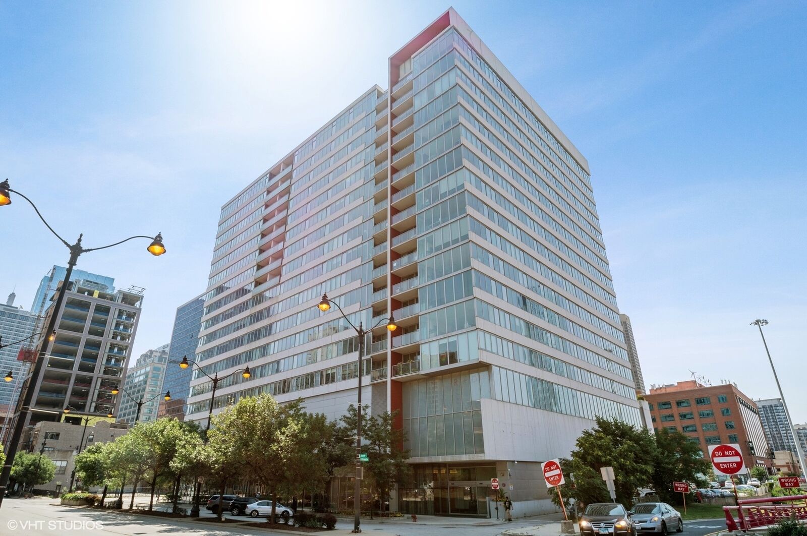 Property Photo:  659 W Randolph Street 1507  IL 60661 