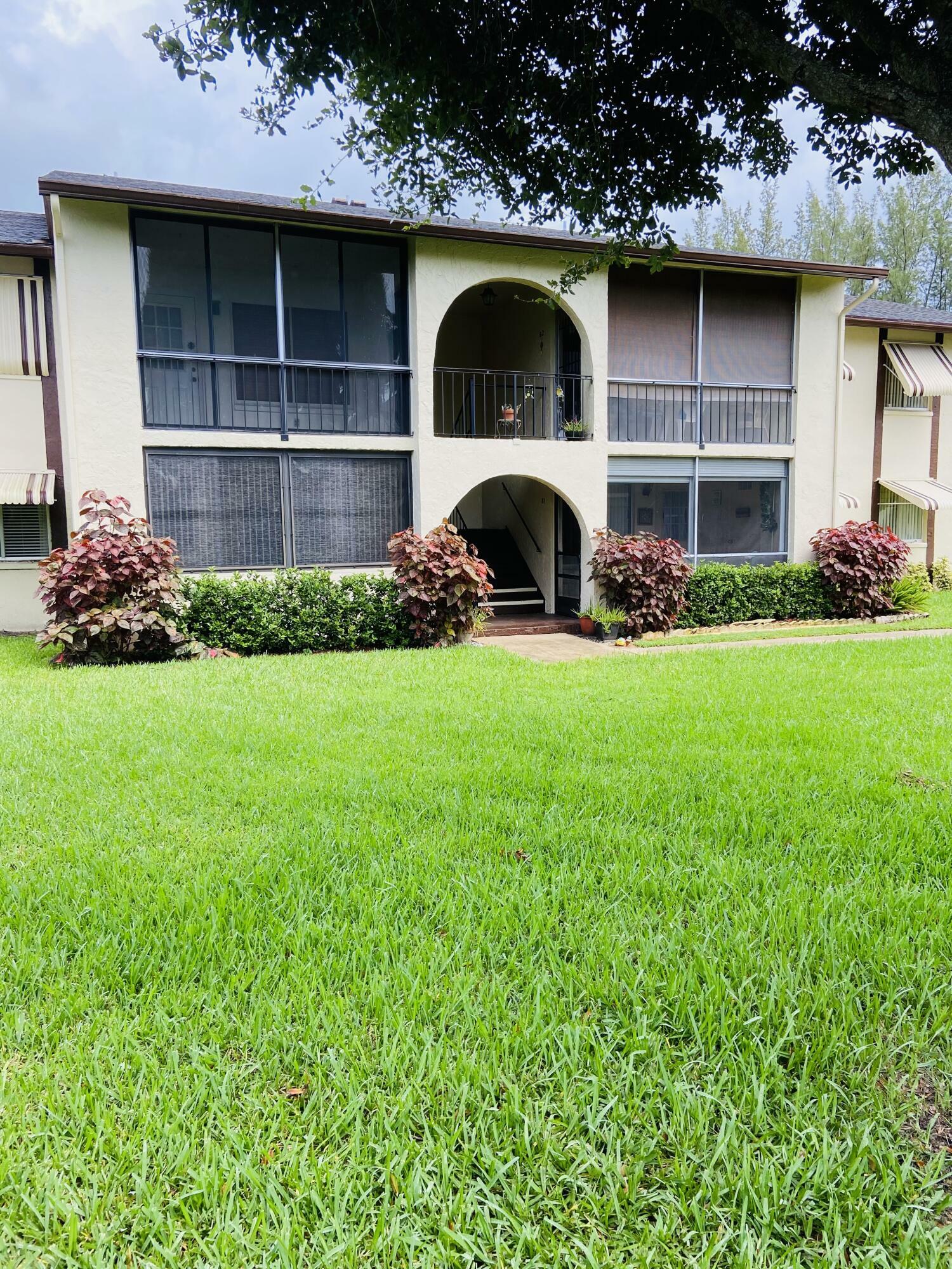 Property Photo: 5949 La Pinata Boulevard B1 FL 33463
