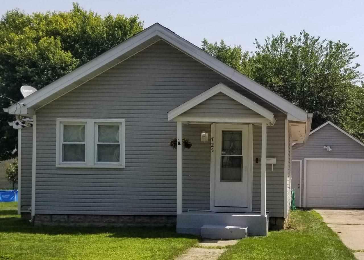 Property Photo:  725 Johnson St  WI 53511 