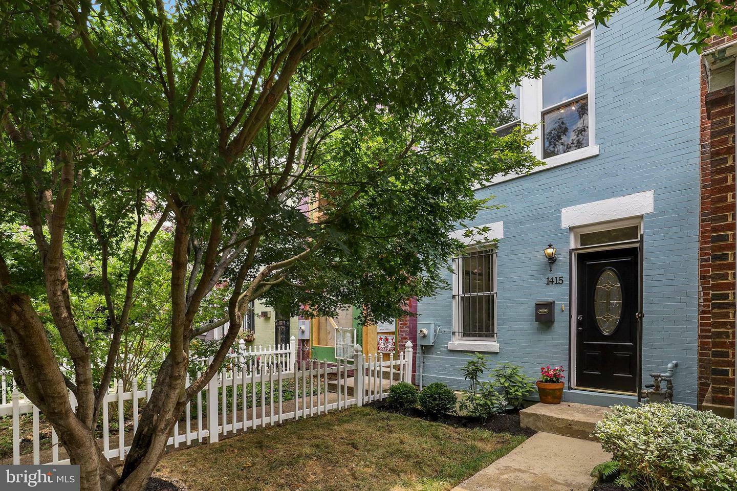 Property Photo:  1415 K Street SE  DC 20003 