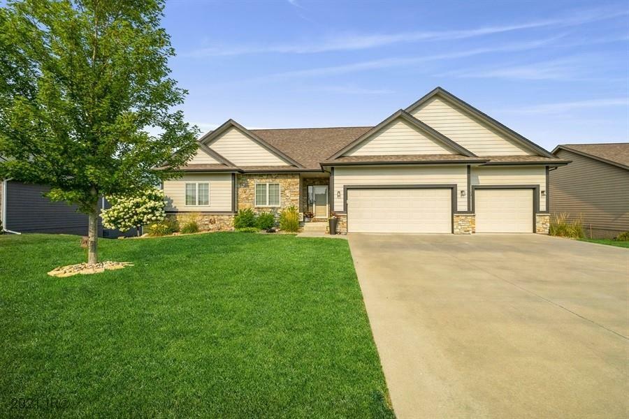 Property Photo:  1314 89th Street  IA 50266 