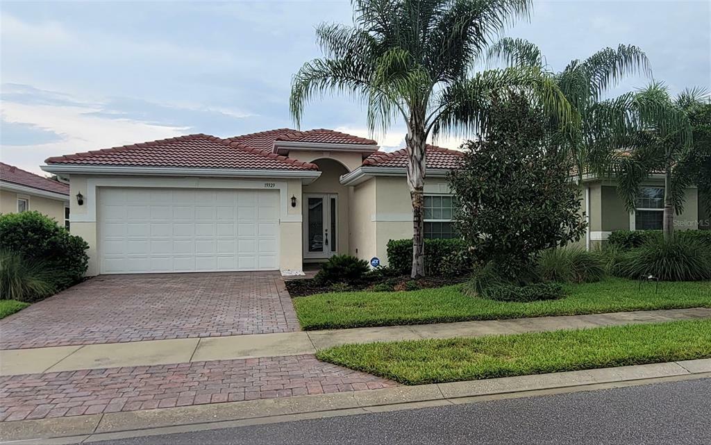 Property Photo:  19329 Yellowtail Court  FL 34292 