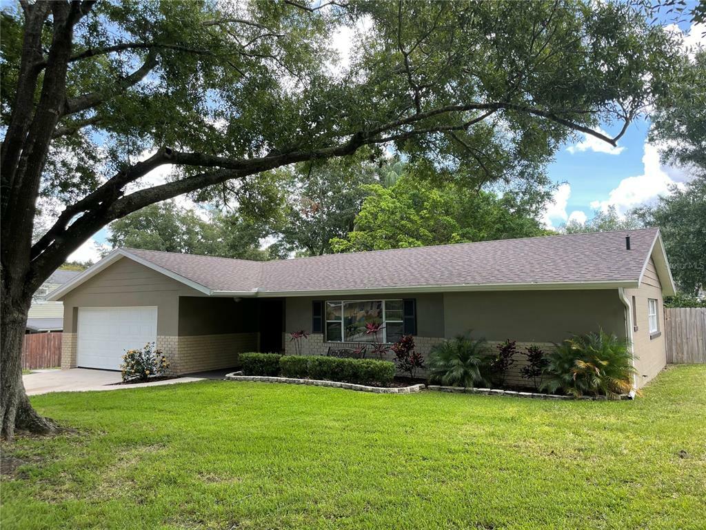 Property Photo:  391 Floral Drive  FL 34787 