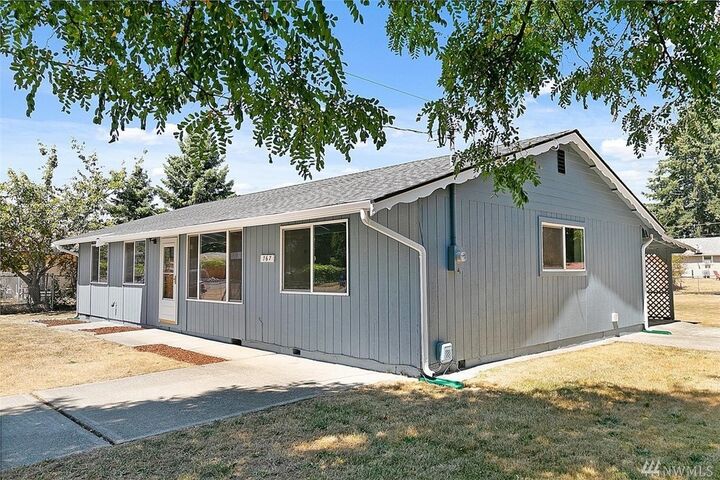 Property Photo:  767 137th St S  WA 98444 