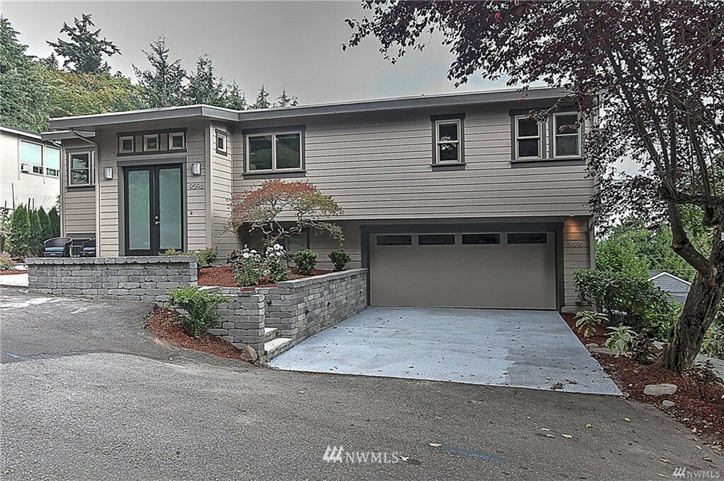 Property Photo:  9596 SE 40th Street  WA 98040 