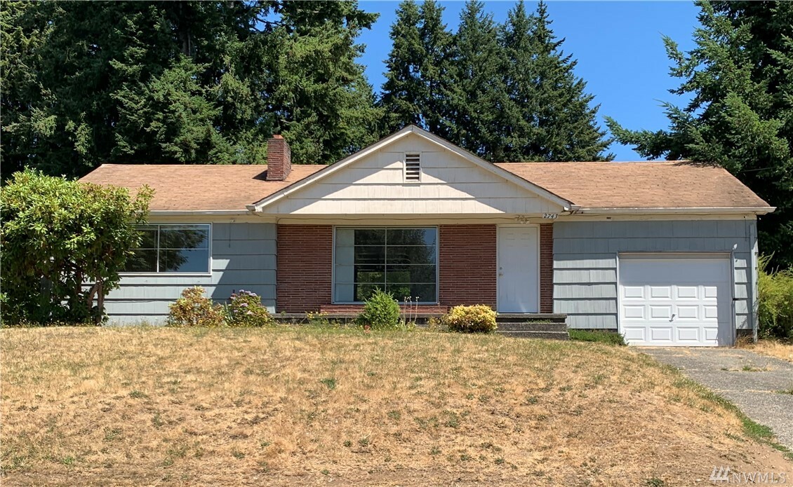 Property Photo:  2743 Sylvan Dr W  WA 98466 