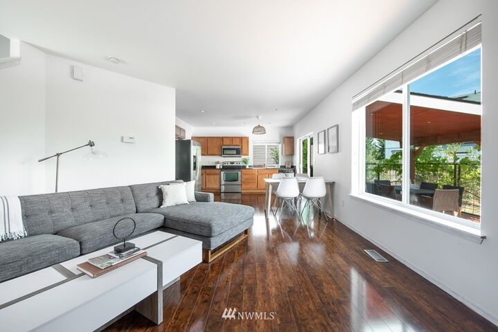 Property Photo: 14623 80th Avenue E WA 98375