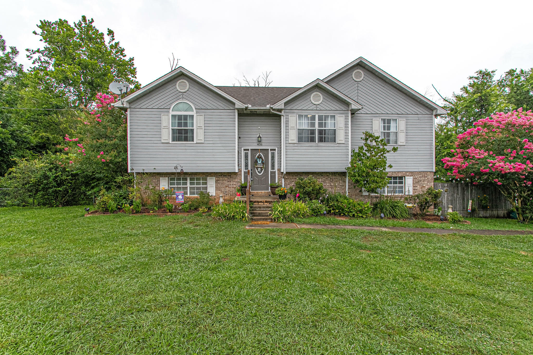 Property Photo:  406 Ridgedale Drive  TN 37871 