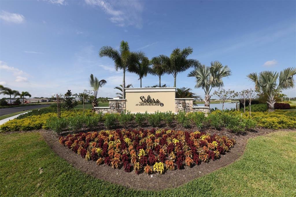 Property Photo: 17645 Cantarina Cove FL 34211