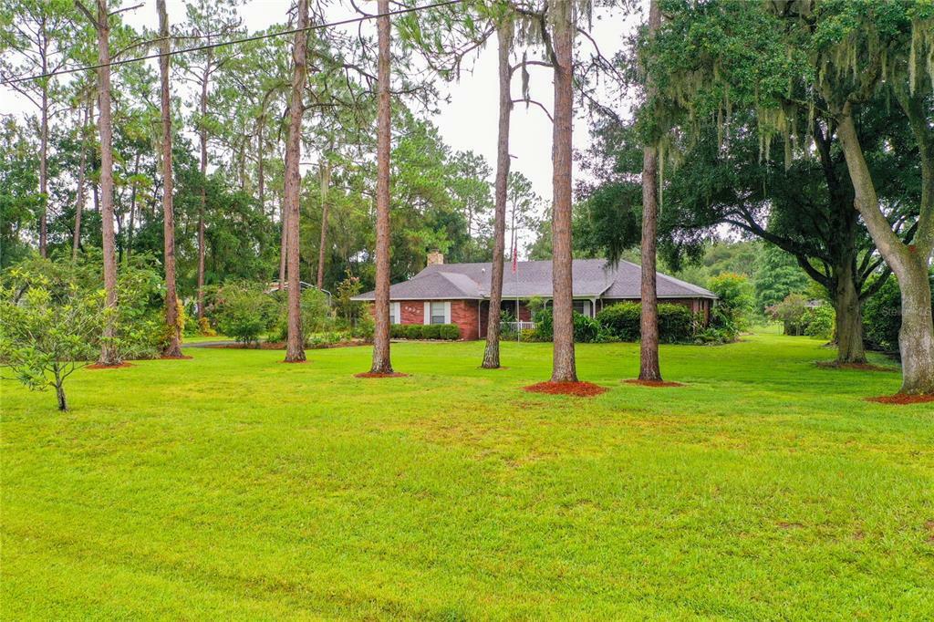 Property Photo:  4626 Log Cabin Drive  FL 33810 