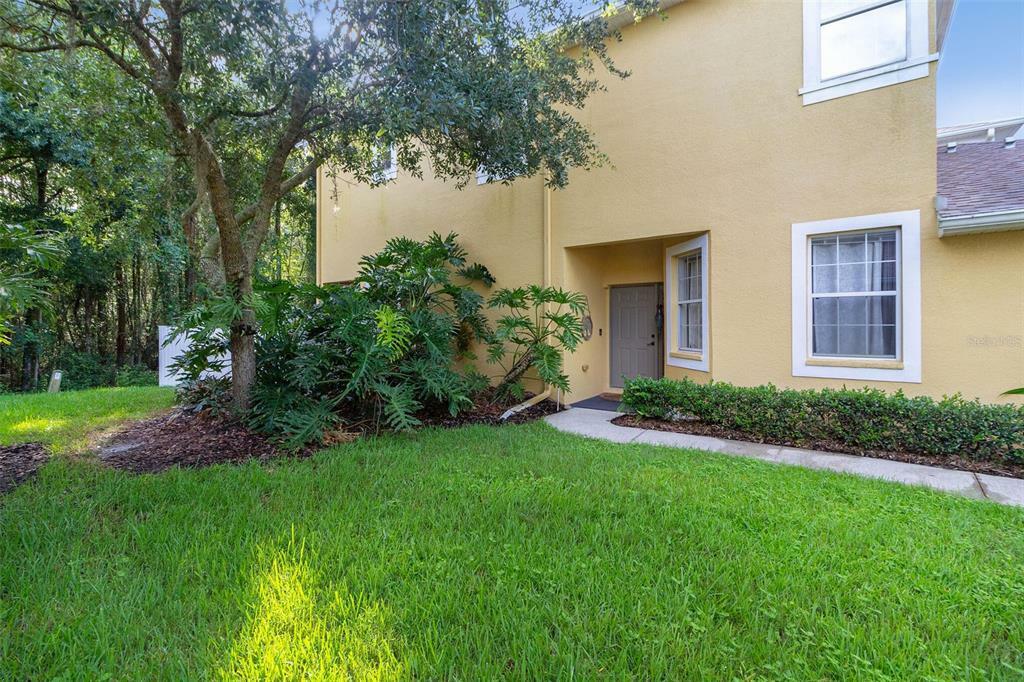 Property Photo:  8140 Stone Path Way  FL 33647 