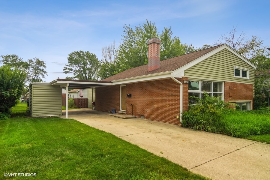 Property Photo:  7223 Wilson Terrace  IL 60053 