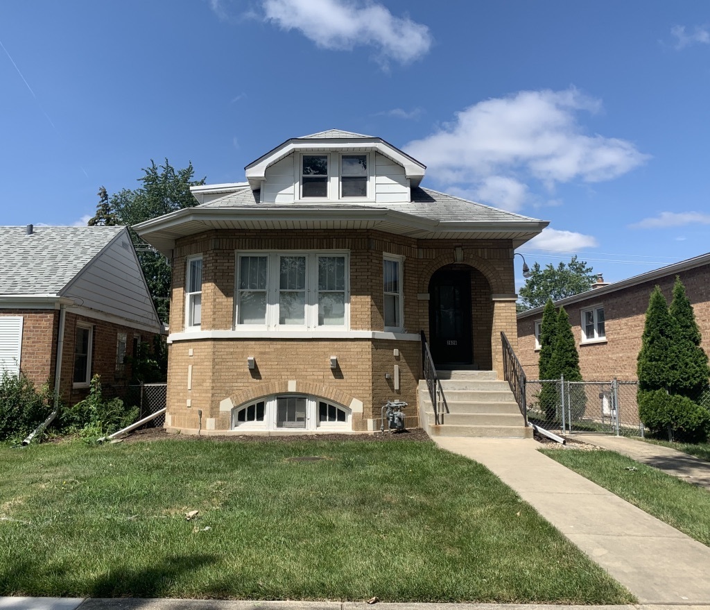 Property Photo:  2626 West Street  IL 60171 