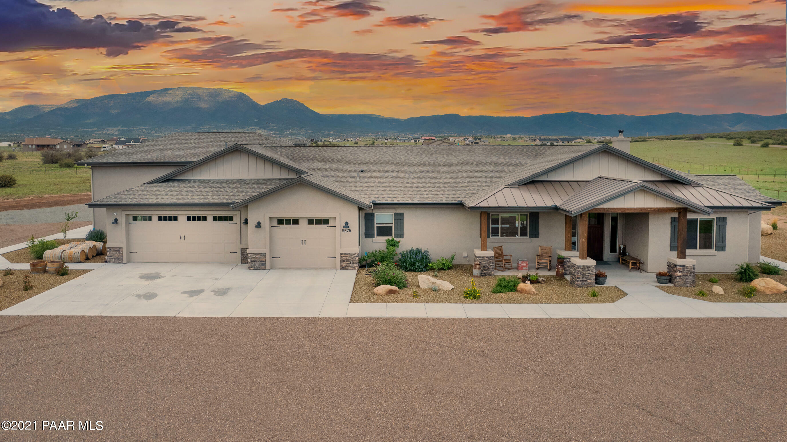 Property Photo: 9675 N Prescott Ridge Road AZ 86315