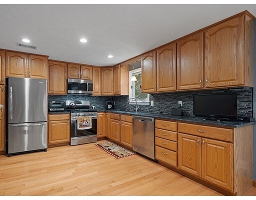 Property Photo: 113 Aldrich Rd MA 01887