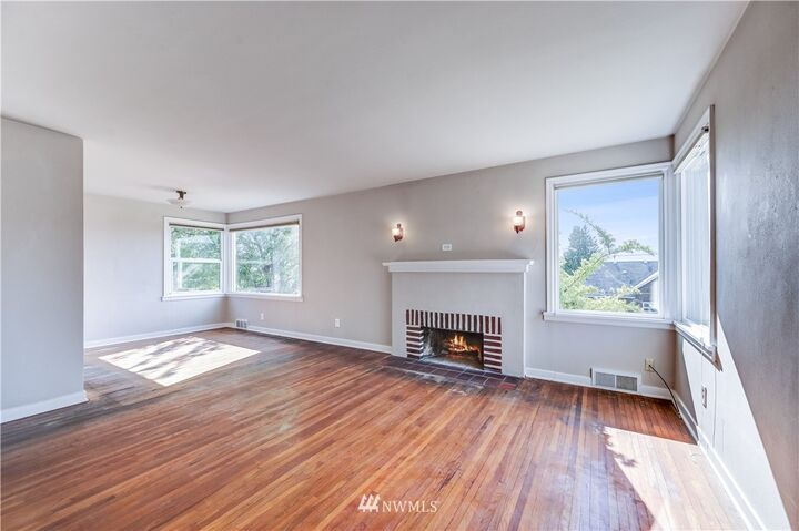 Property Photo: 7224 1st Avenue NW WA 98177