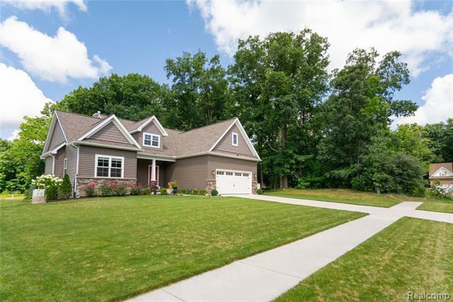 Property Photo:  8292 Meadow Creek Drive  MI 48438 