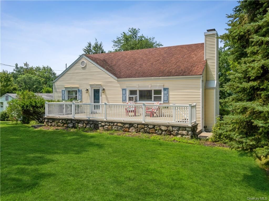 Property Photo:  229 W Lovell Street  NY 10541 
