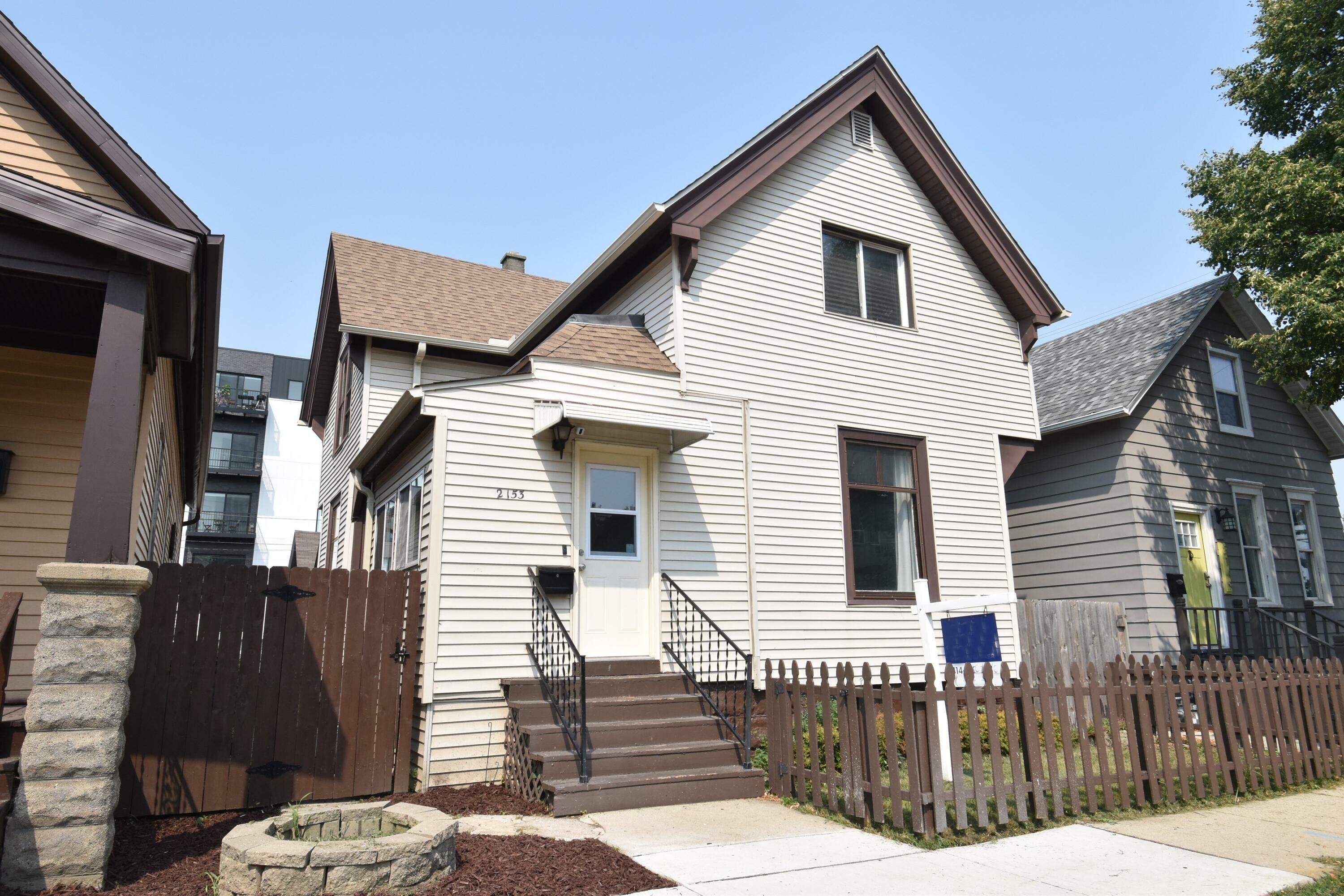 Property Photo:  2153 S Allis St  WI 53207 