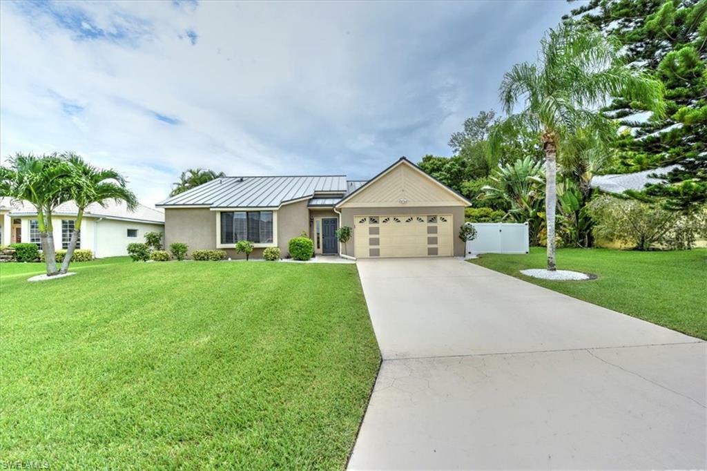 Property Photo:  4337 SW 1st Place  FL 33914 