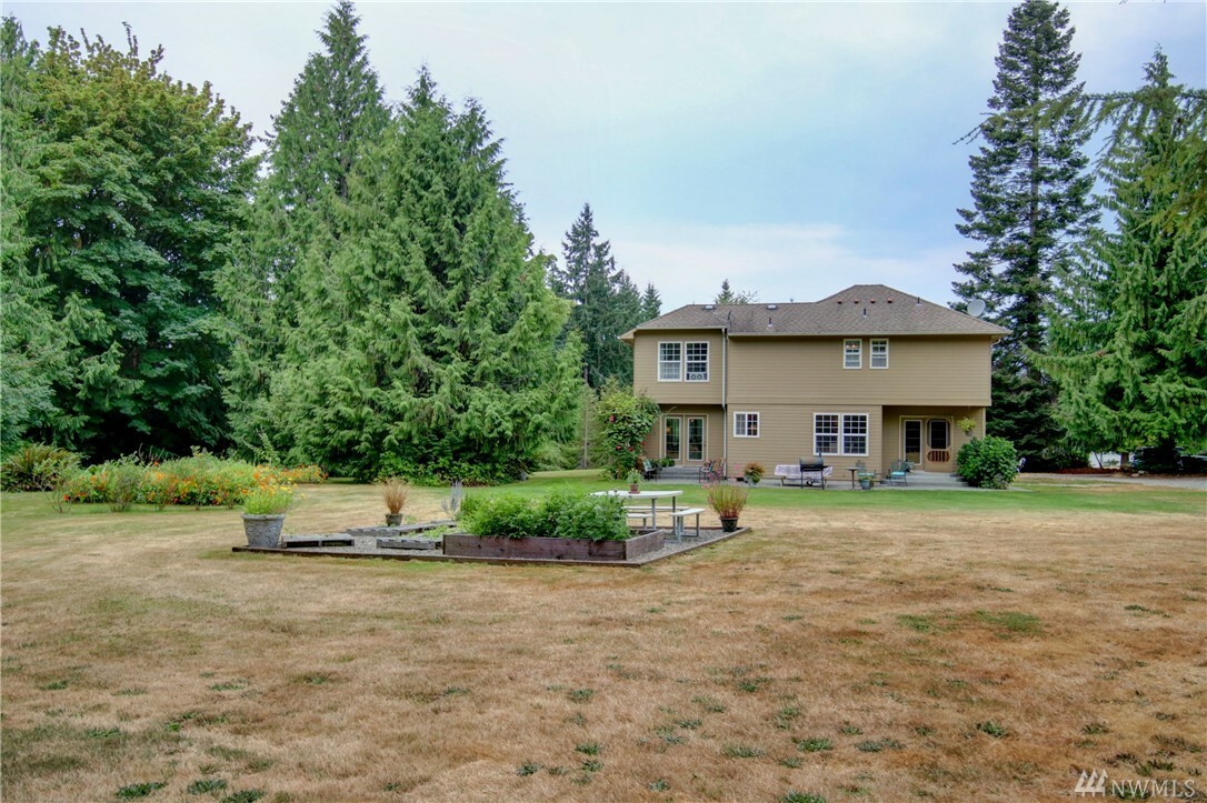 Property Photo:  16205 89th Ave NW  WA 98292 