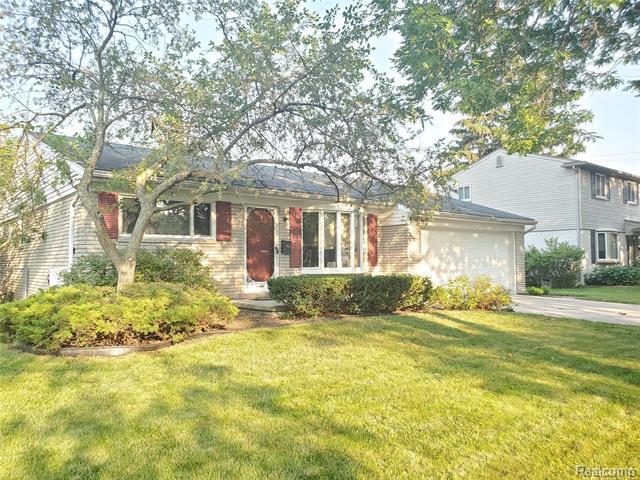 Property Photo: 13992 Hubbell Street MI 48154