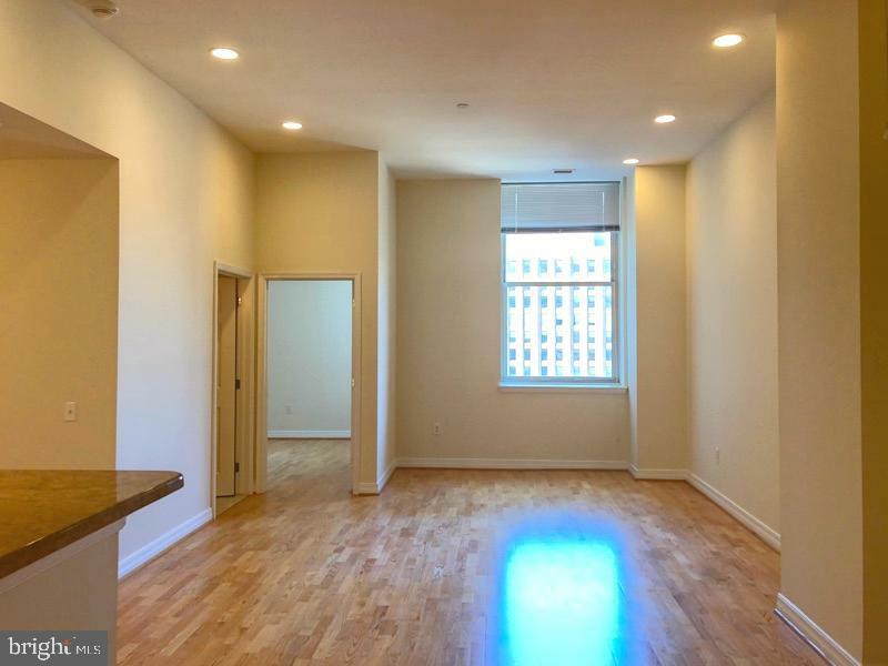 Property Photo:  1600 Arch Street 18 1605  PA 19103 