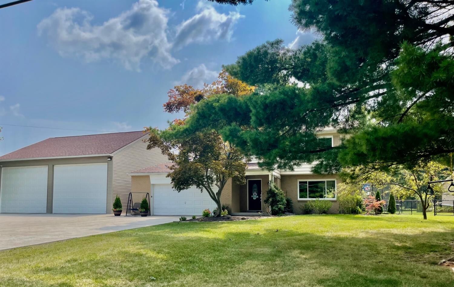 Property Photo:  863 Wards Corner Rd  OH 45140 