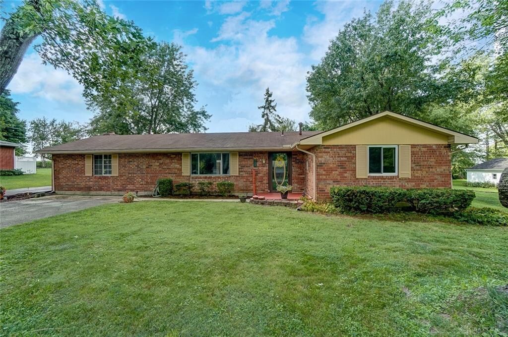 Property Photo: 309 Washington Road OH 45385