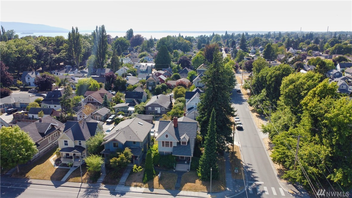 Property Photo: 2331 Elm St WA 98225