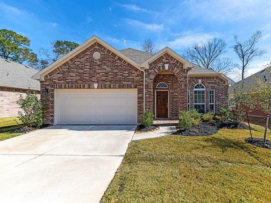 Property Photo:  650 W Linnwood Drive  TX 77357 