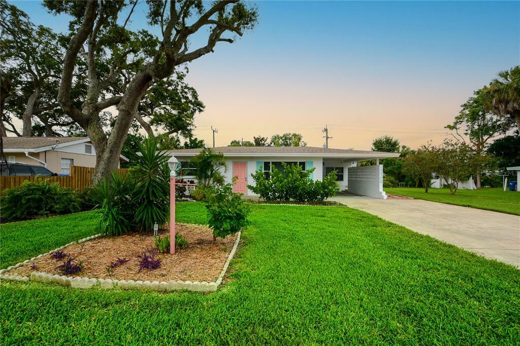 Property Photo:  1706 58th Avenue Drive W  FL 34207 