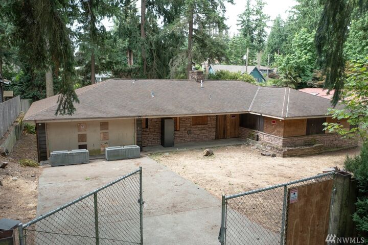 115 N 145th St  Seattle WA 98133 photo