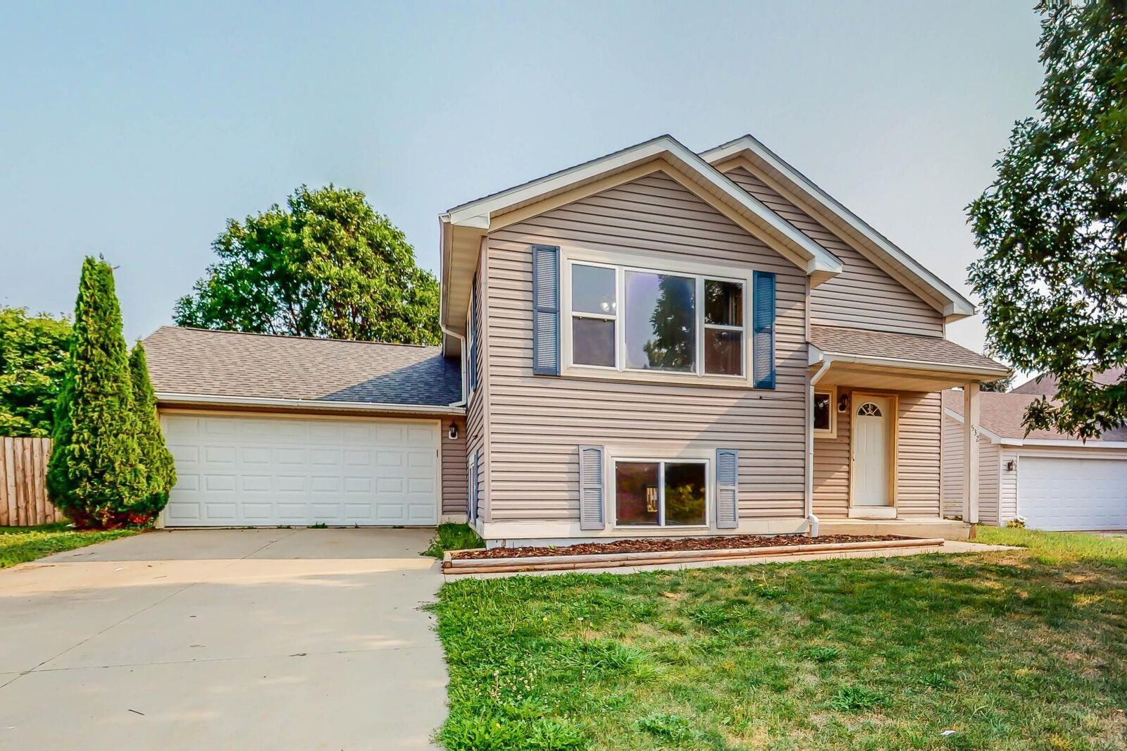 Property Photo:  532 7th Street SW  MN 55963 