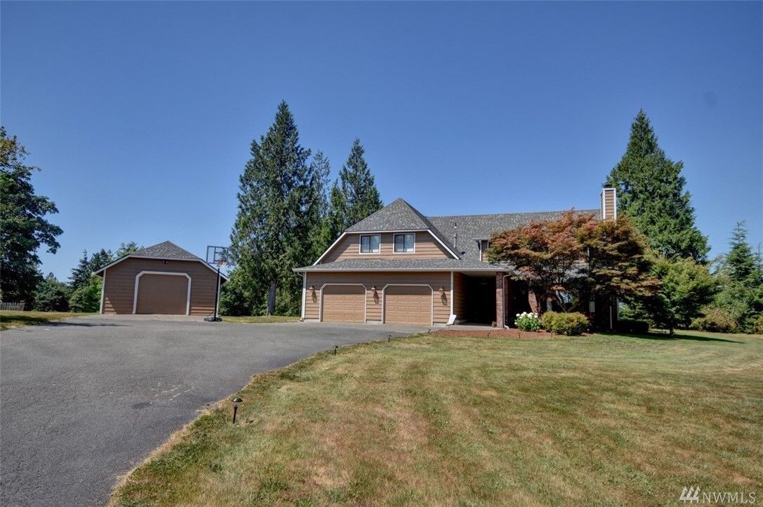 Property Photo: 3429 Hollywood Dr NE WA 98516