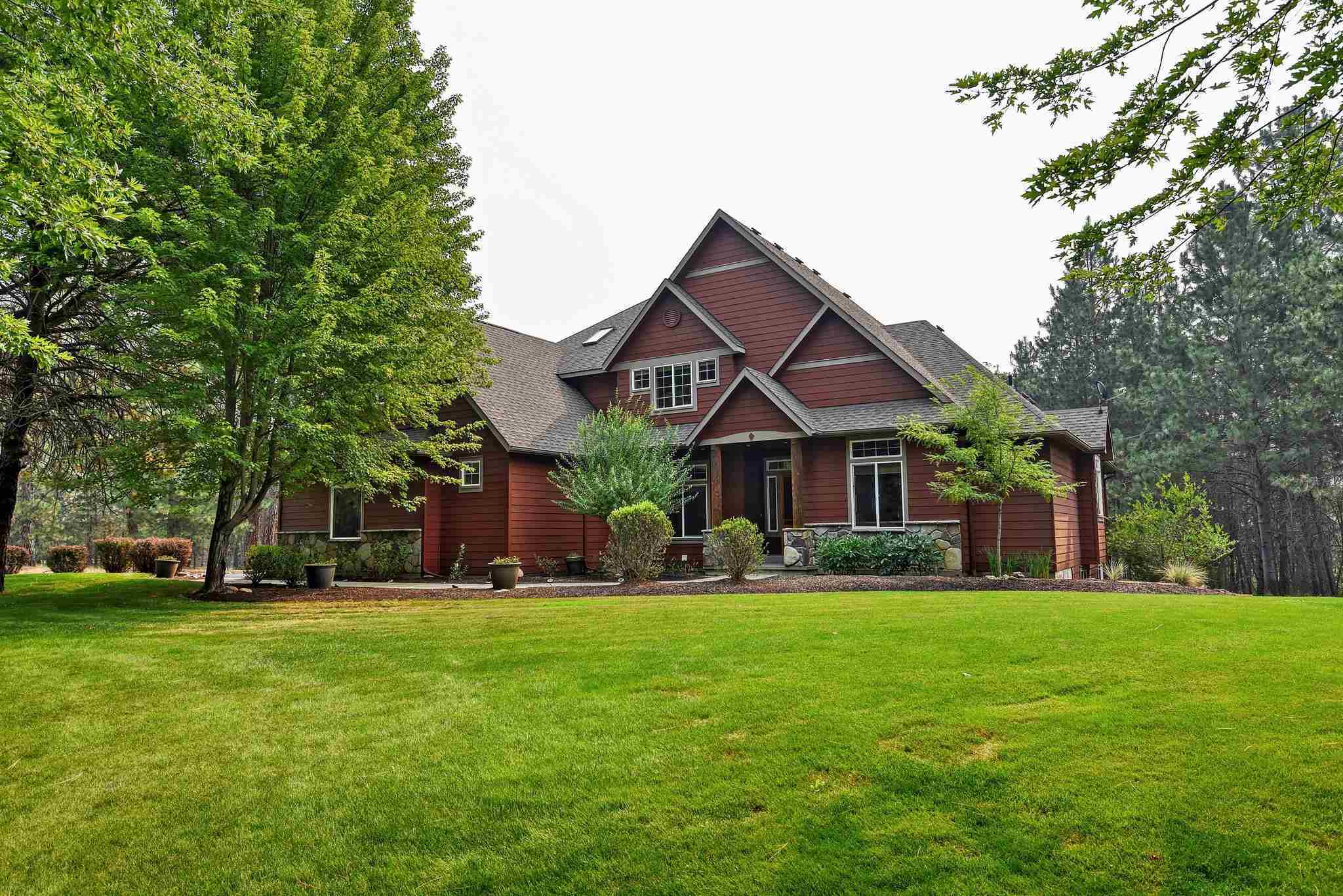 Property Photo:  21010 N River Run Ln  WA 99005-9123 