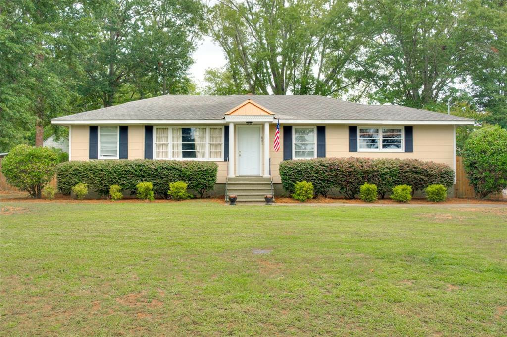 Property Photo:  841 Berkshire Drive  GA 30673 