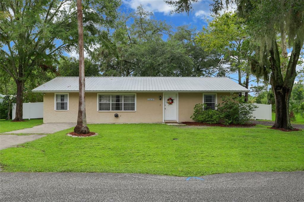 Property Photo:  12621 Magnolia Street  FL 33576 