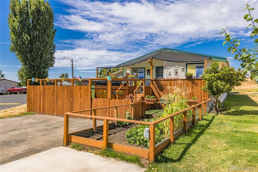 Property Photo:  1245 Bradley Rd 15  WA 98264 