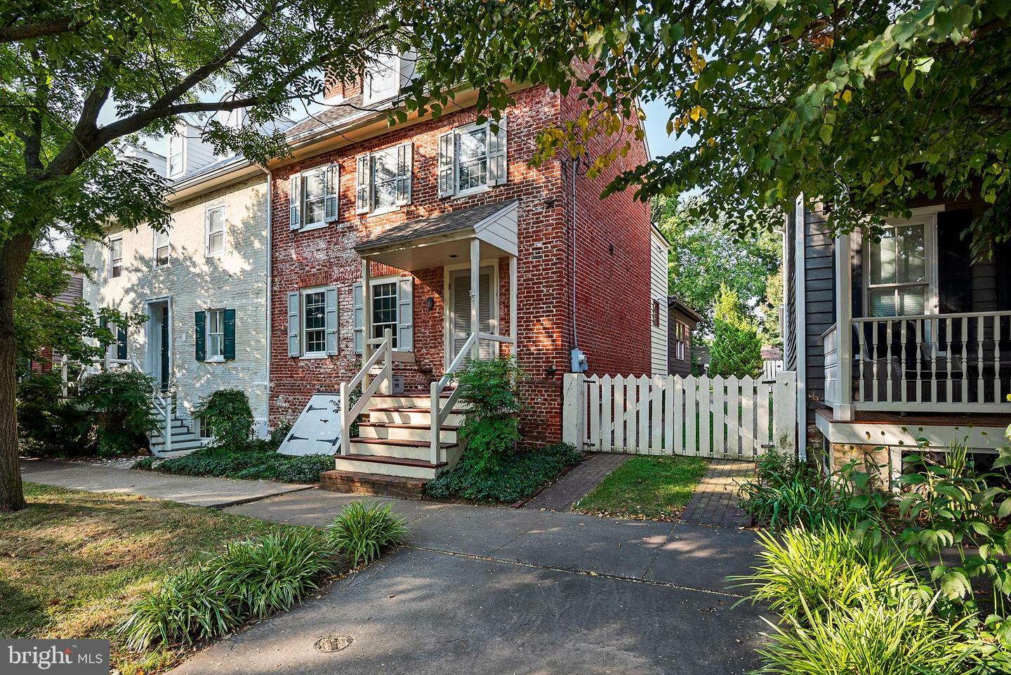 Property Photo:  518 High Street  MD 21620 