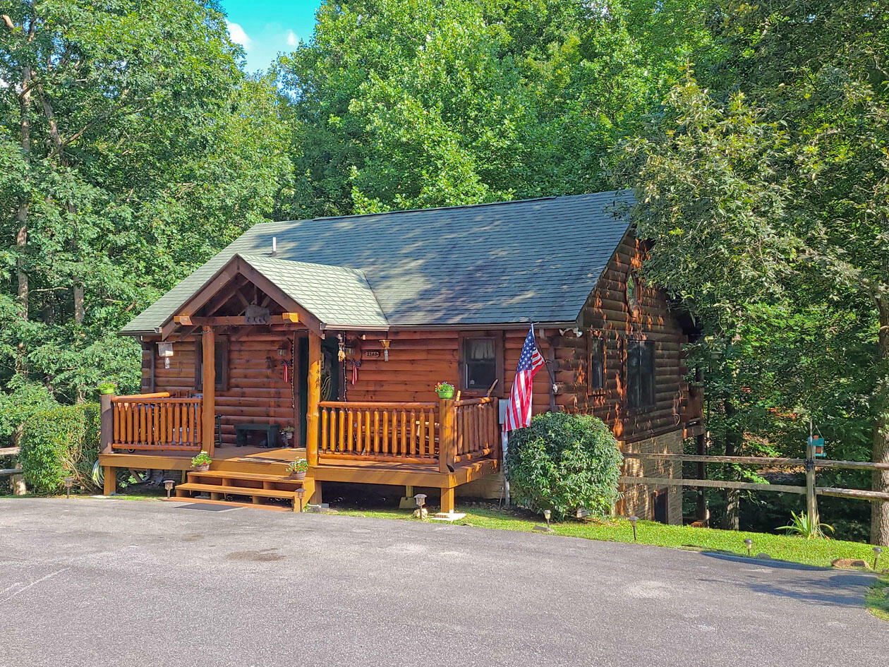 Property Photo: 2360 Shady Creek Way TN 37862