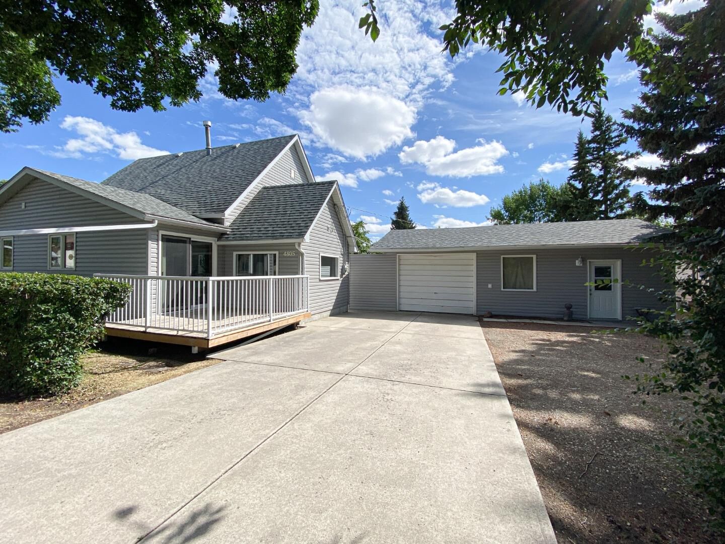 Property Photo:  4805 47 Street  AB T4H 1C8 