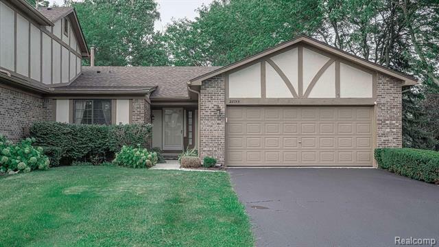 Property Photo:  22155 Chelsea Lane  MI 48375 