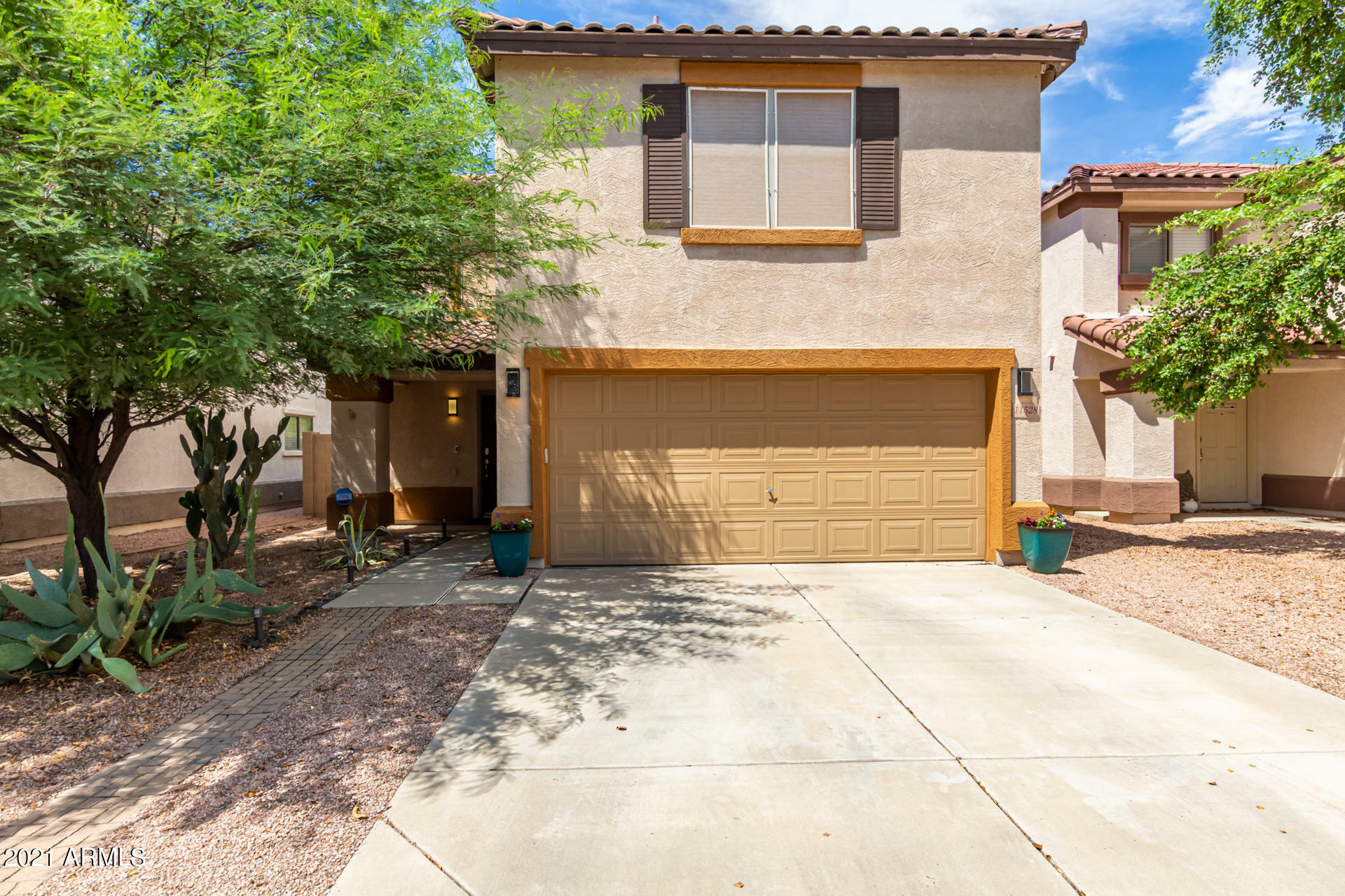 Property Photo: 11528 E Flower Circle AZ 85208