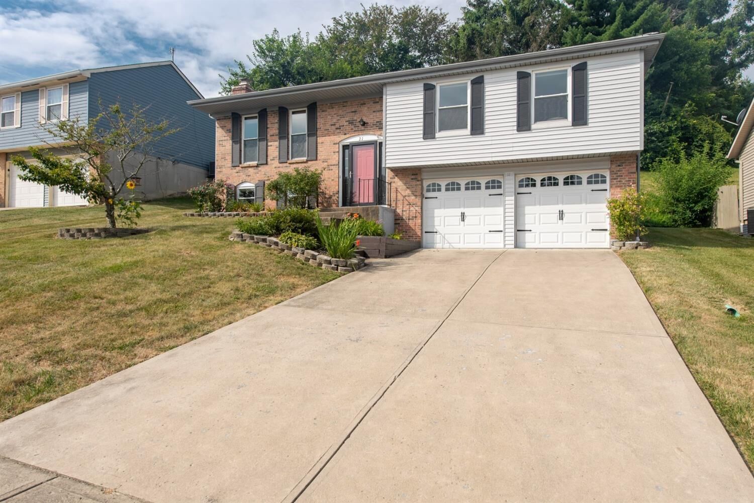 Property Photo:  21 Orchard Knoll Dr  OH 45215 